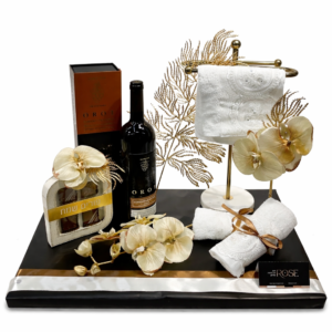 מעמד שיש למגבות
מגבות תחרה
מארז פרלינים
יין אורות אור הגנוז