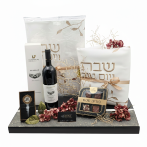 כיסוי לחלות<br>כיסוי לפלטה<br>פקק קריסטל ליין<br>יין אסנס טפרברג<br>מארז פרלינים "פורים שמח"